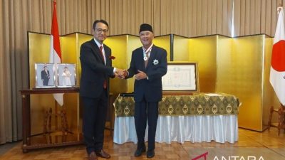 Kuntoro Mangkusubroto terima Bintang Jasa dari Jepang