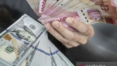 Dolar bertahan dekat tertinggi 10-bulan di dalam awal Asia, terus tekan yen